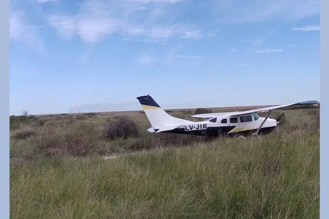 Hallaron una avioneta abandonada en Santiago del Estero e investigan un presunto vínculo narco