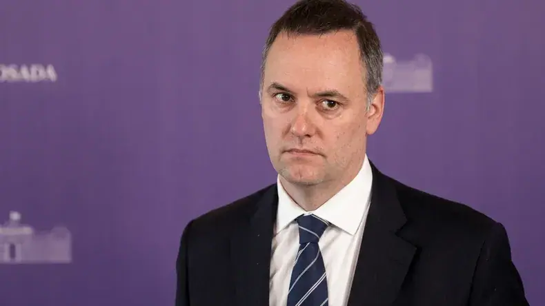 Adorni define la fecha para presentar su declaración jurada 