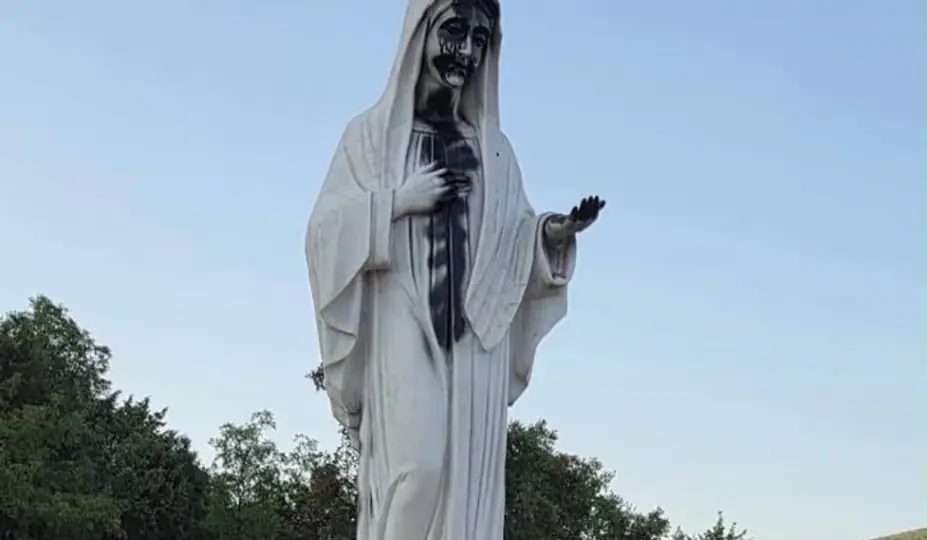 Profanan el santuario de Medjugorje en Bosnia: una persona fue arrestada