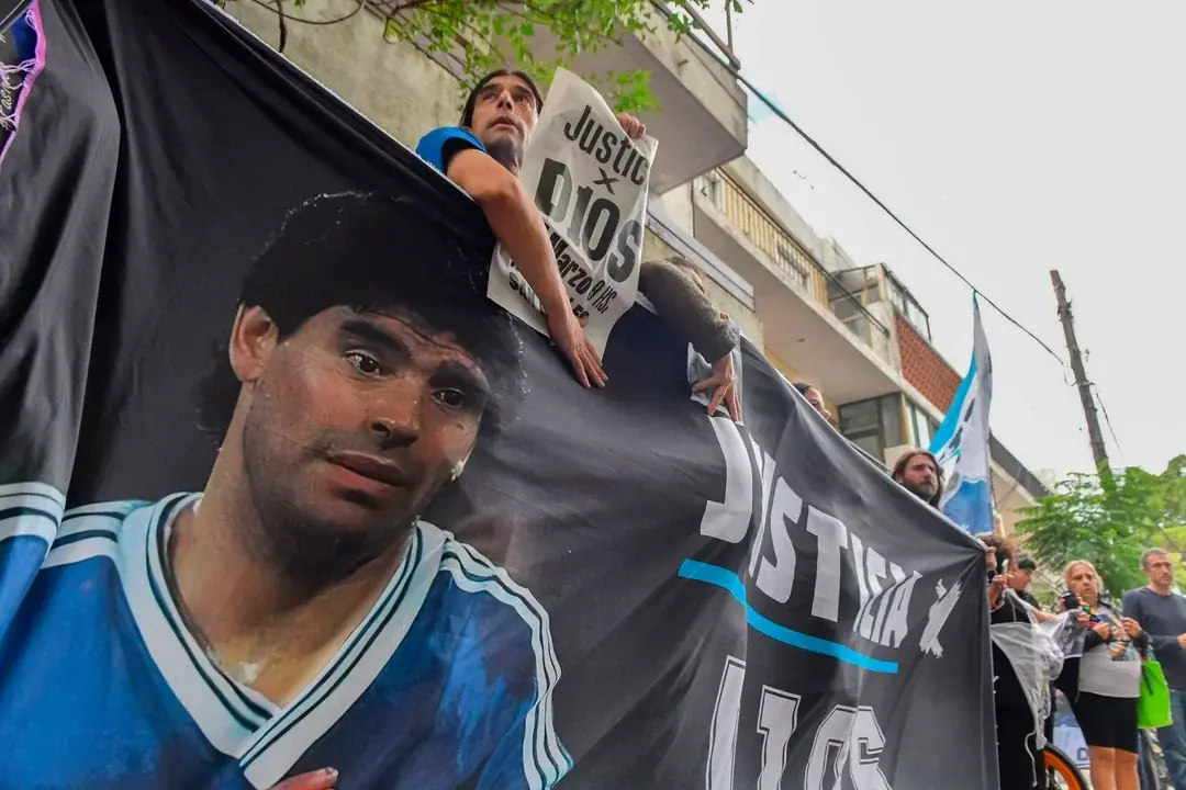 "Agua por todos lados": la definición de un forense sobre el edema generalizado de Maradona