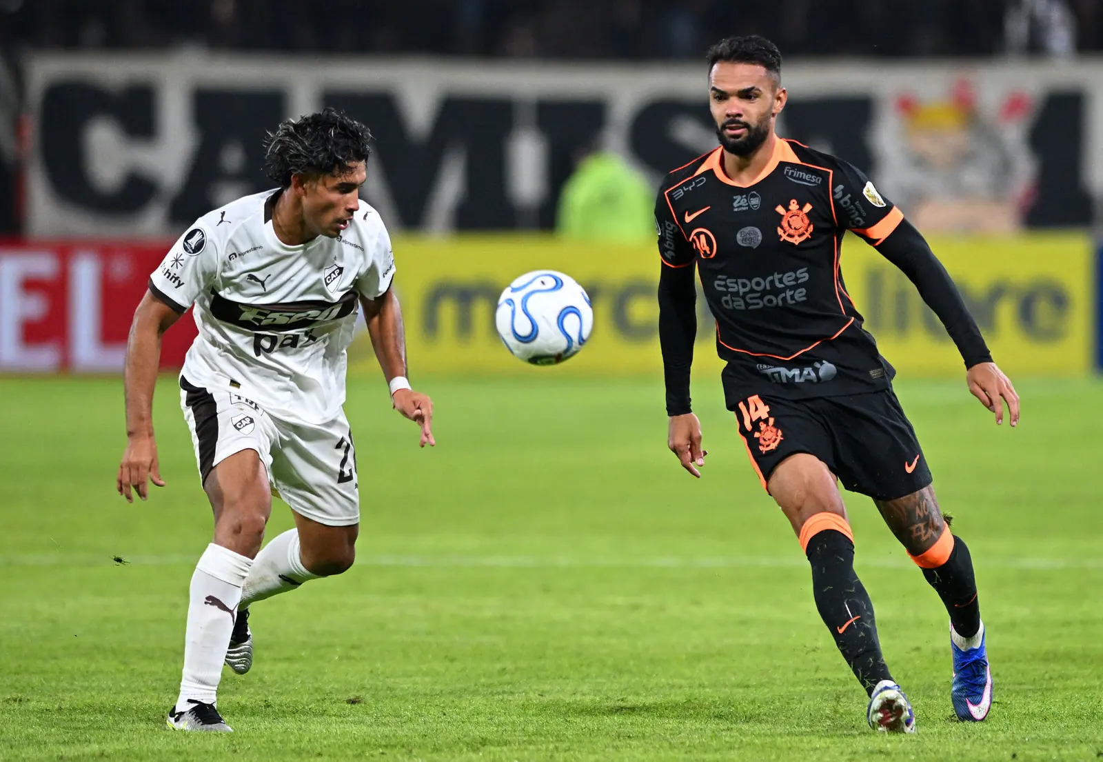 Histórico: Platense le ganó a Corinthians y clasificó a octavos de final de la Copa Libertadores