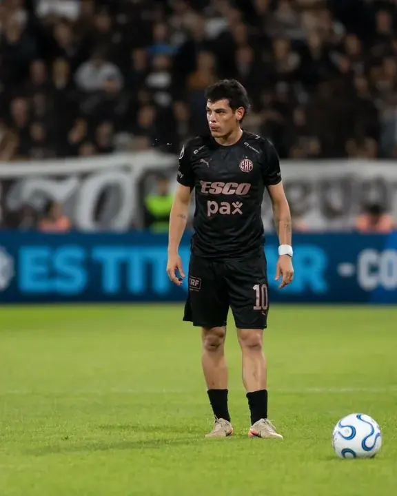 Platense derrotó a Independiente Santa Fe por 2 a 1 y está en zona de clasificación