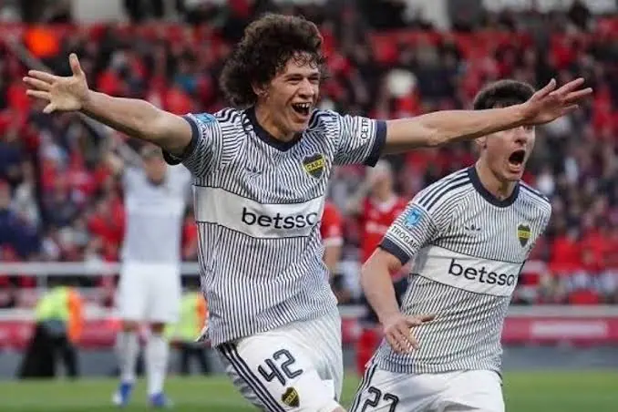 Boca le ganó a Independiente sobre la hora
