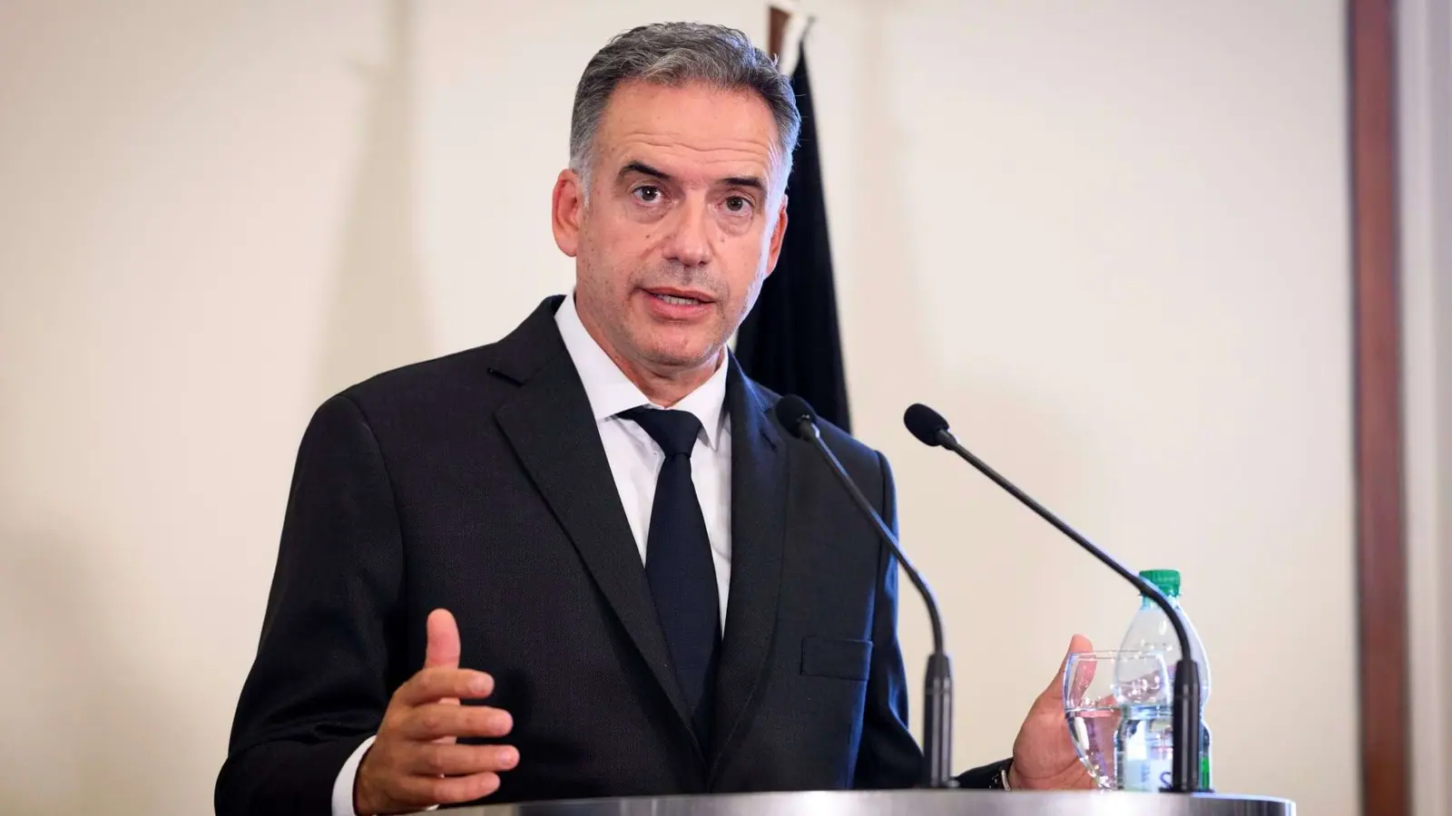 Uruguay: familiares de desaparecidos exigen a Orsi la apertura de archivos militares