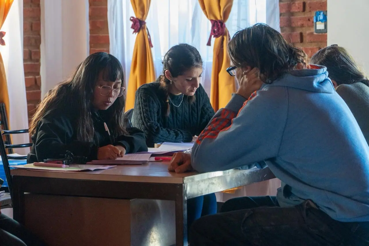 Rawson acerca la renovación de programas sociales a los barrios