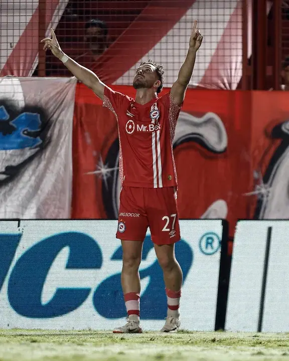 Argentinos Juniors venció a Atlético Tucumán y dio un paso clave hacia la clasificación