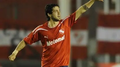 Dos ex jugadores de Independiente detenidos por intentar llevarse una camioneta secuestrada 