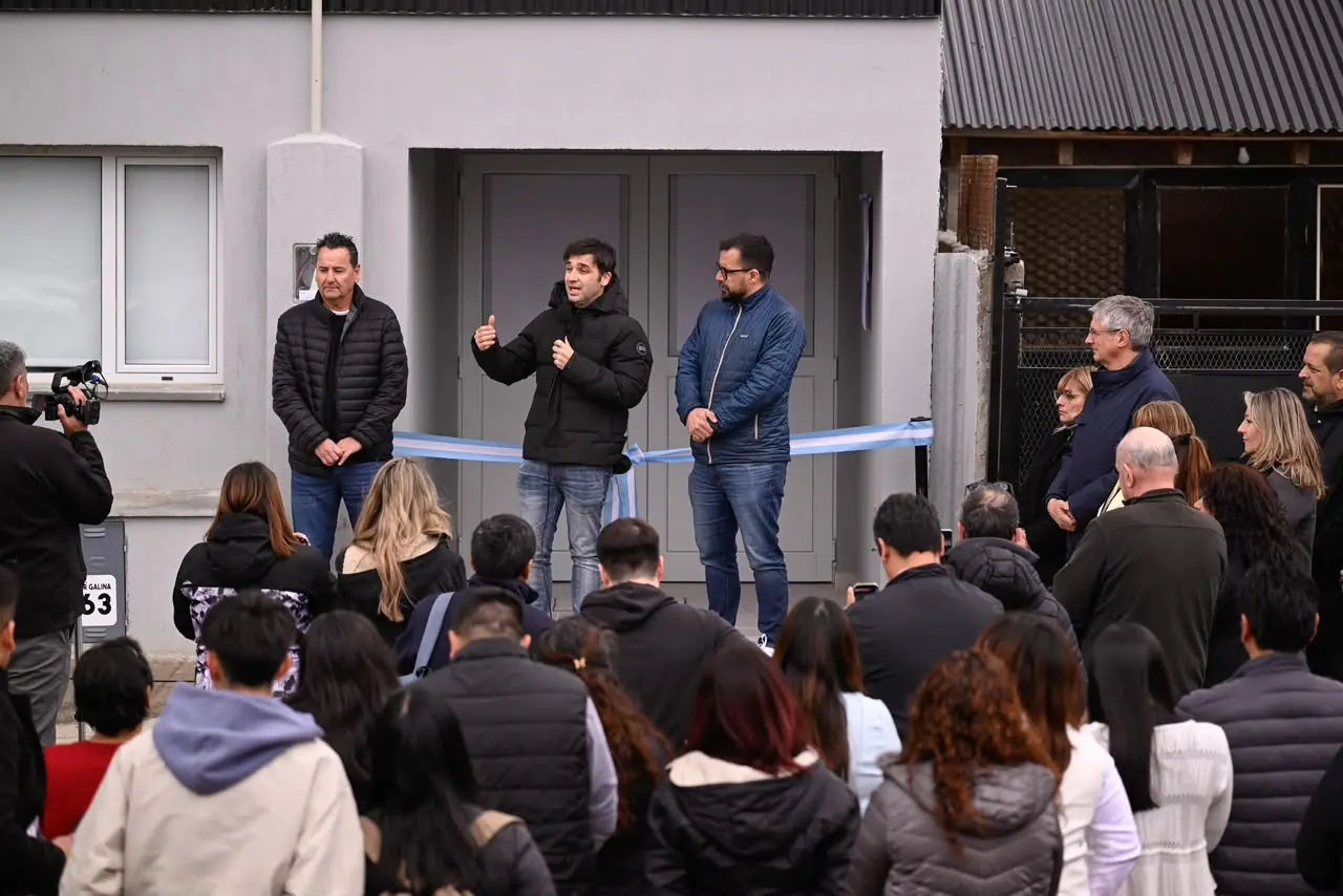 Torres, Molina y Taccetta inauguraron la Casa Estudiantil de Corcovado en Esquel