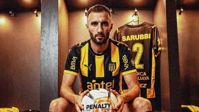 Germán Pezzella fue confirmado como refuerzo de Peñarol de Uruguay