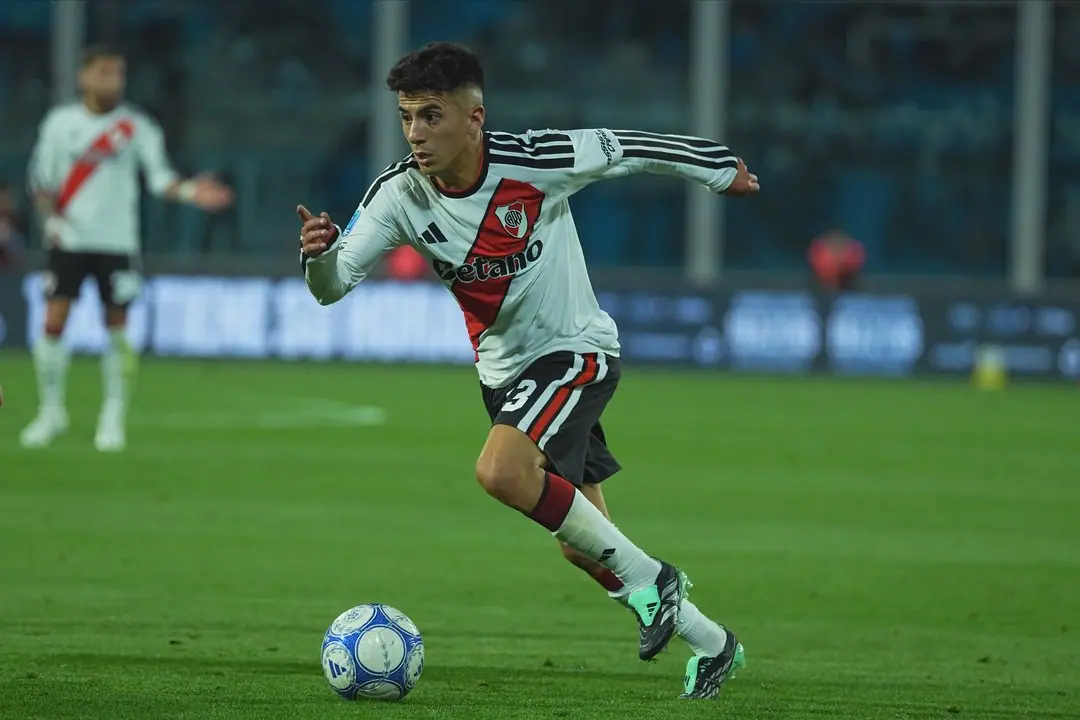 River se floreó y goleó a Belgrano para volver a zona de playoffs 