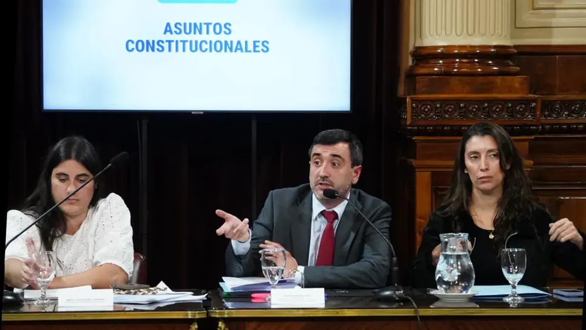 Senado abre debate sobre la reforma electoral sin acuerdo entre la LLA y bloques dialoguistas