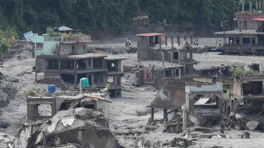 Nepal: casi 1.000 personas murieron por avalancha