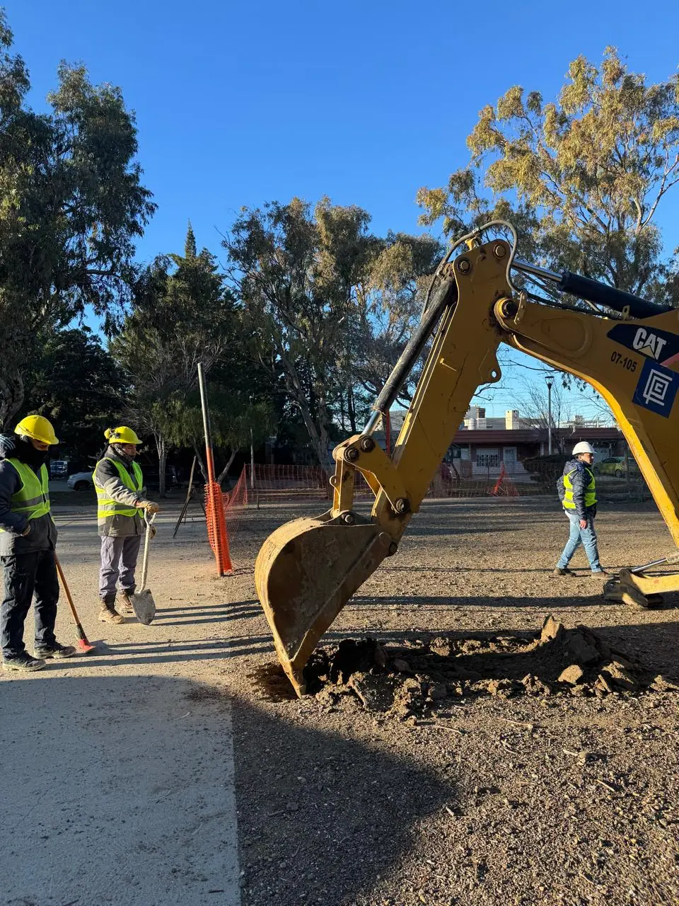 El Gobierno del Chubut inició la obra del nuevo conducto pluvial de descarga al mar en Comodoro Rivadavia