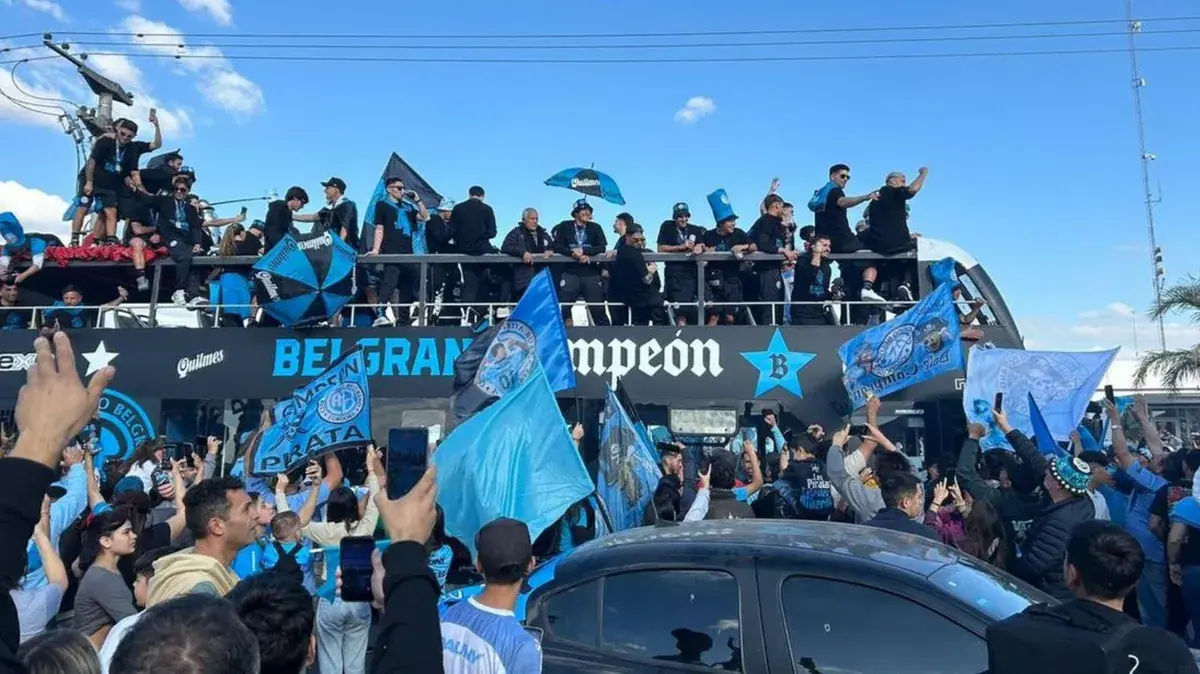 Belgrano celebró su título con una histórica caravana por la Circunvalación