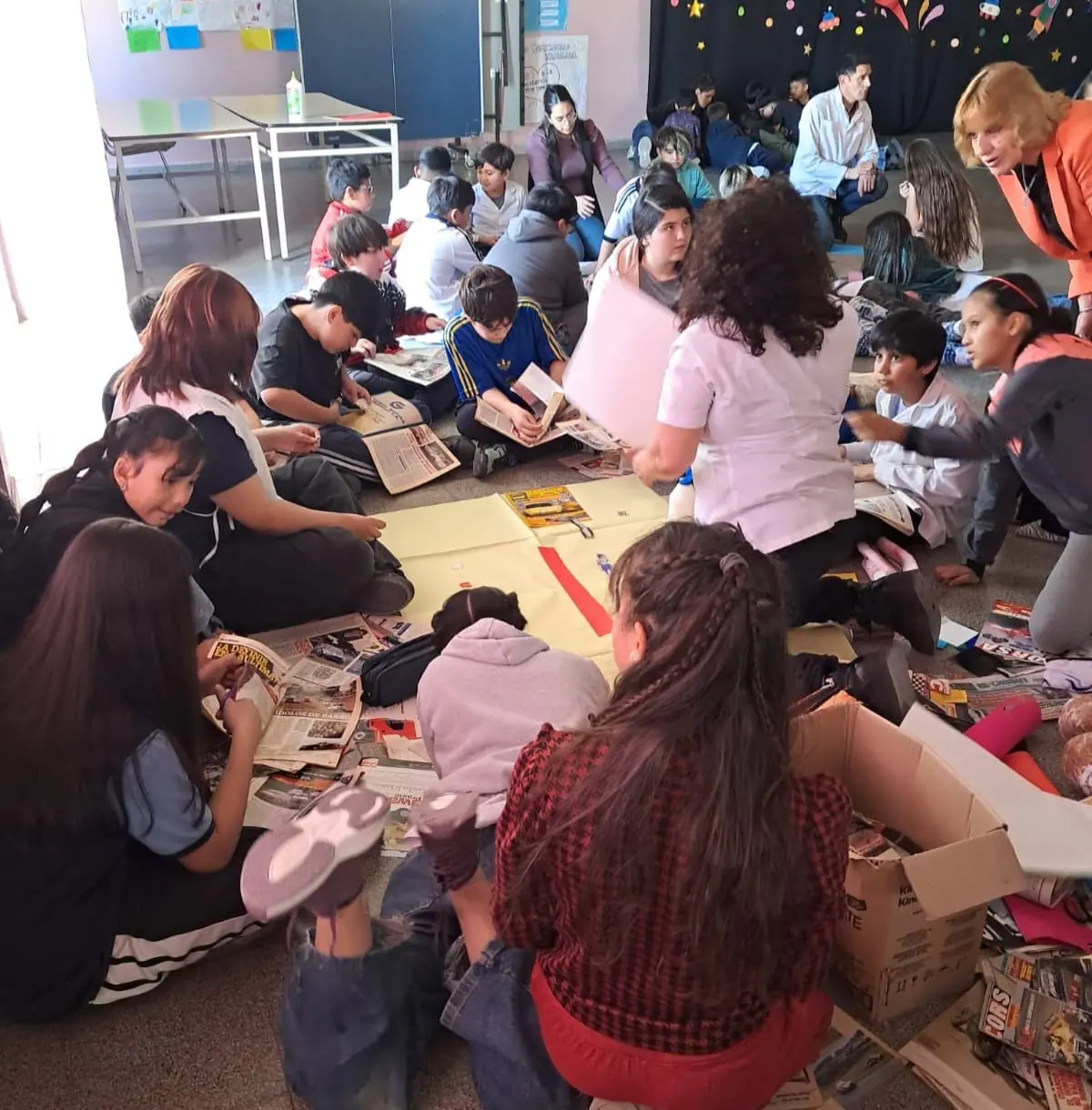 Taller sobre violencia digital en la Escuela 185