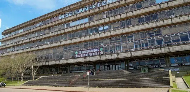 Conflicto contra la UBA: el Gobierno prepara una respuesta con números