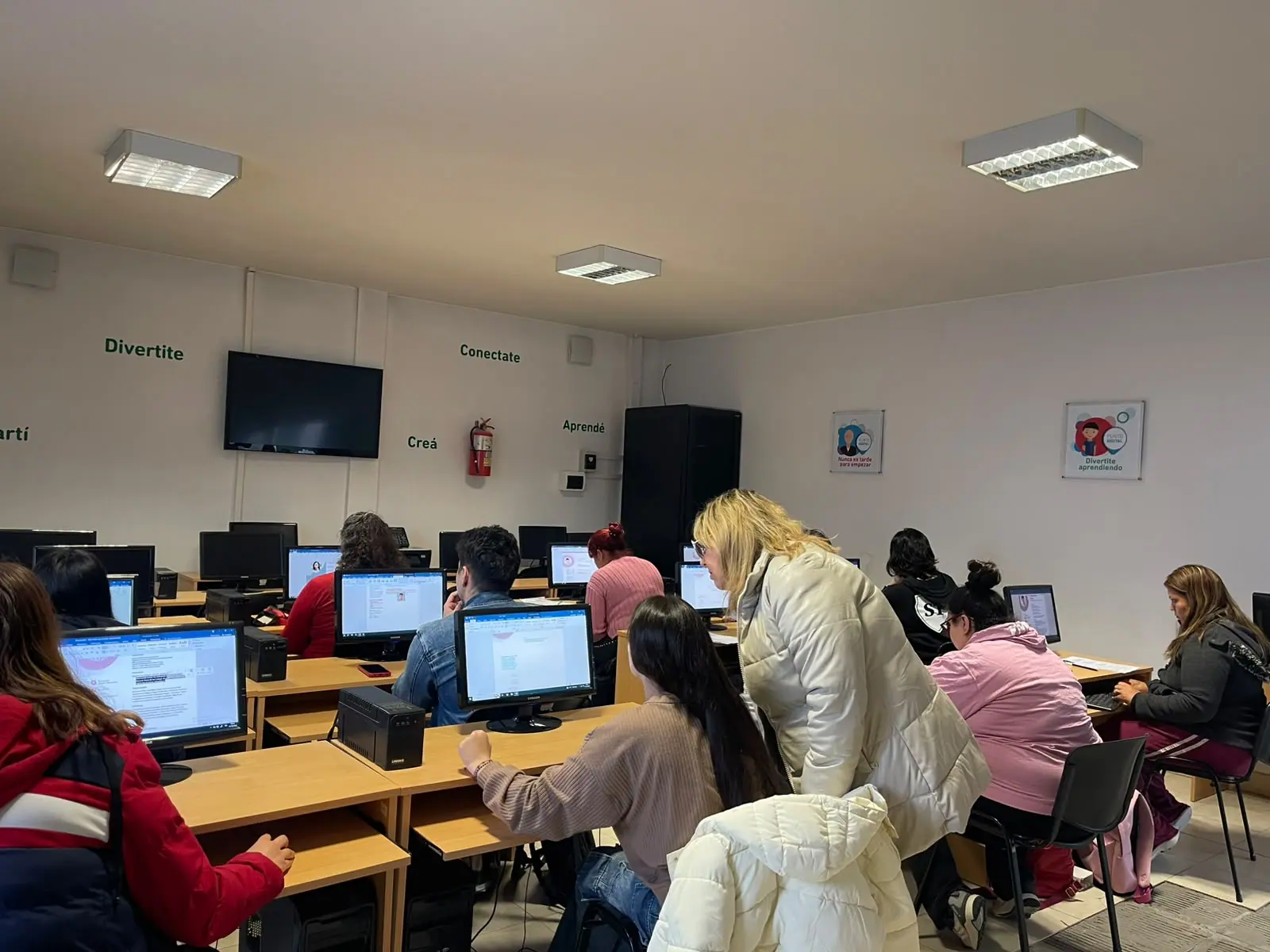 Vecinos de Rawson buscan herramientas para la inserción laboral