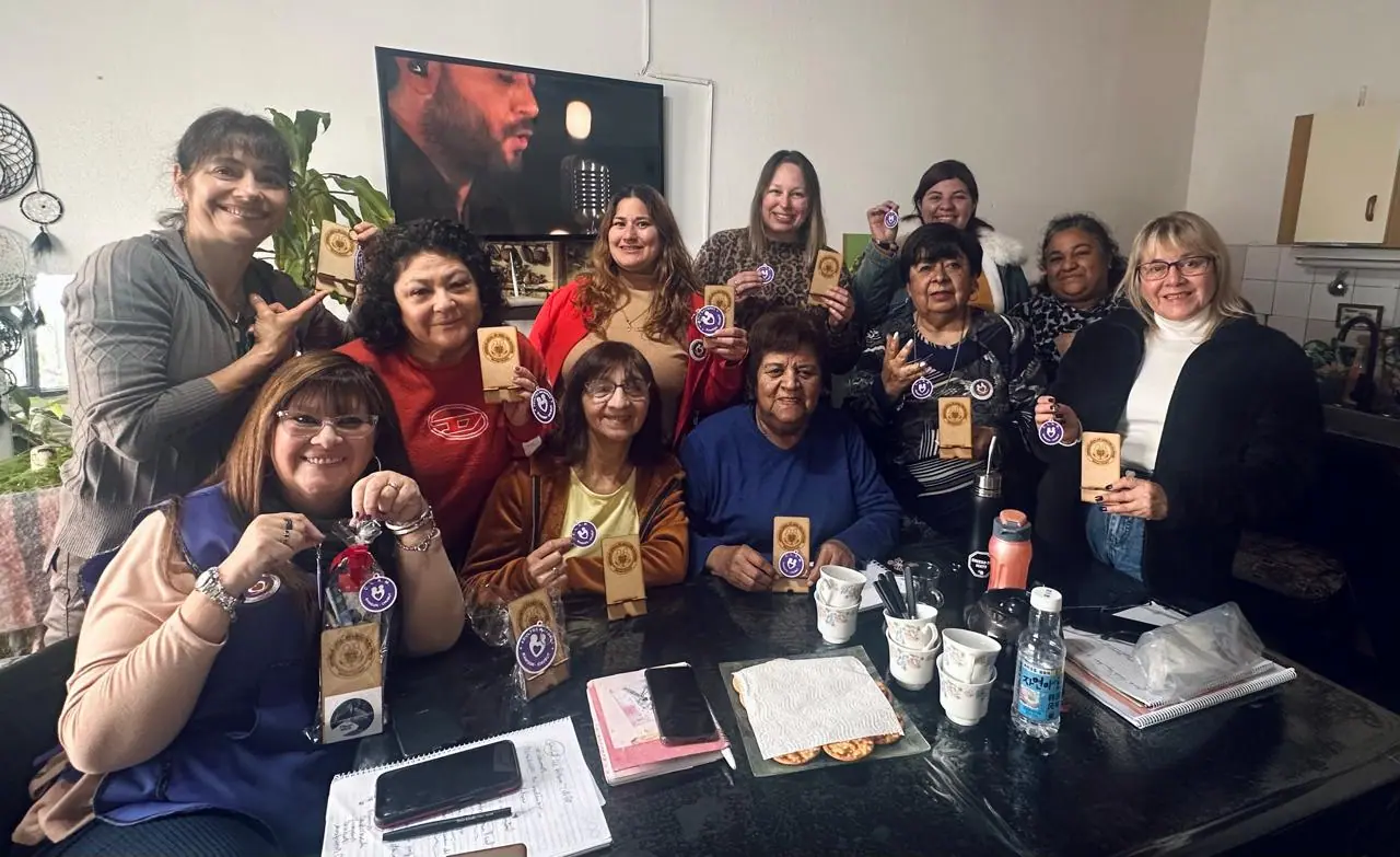 Jornada Artística para Adultos Mayores en Rawson