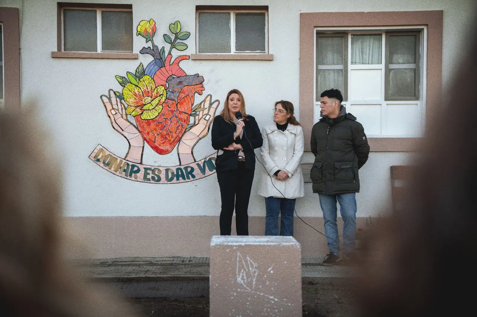 Rawson acompañó la inauguración de un mural en el Hospital Santa Teresita