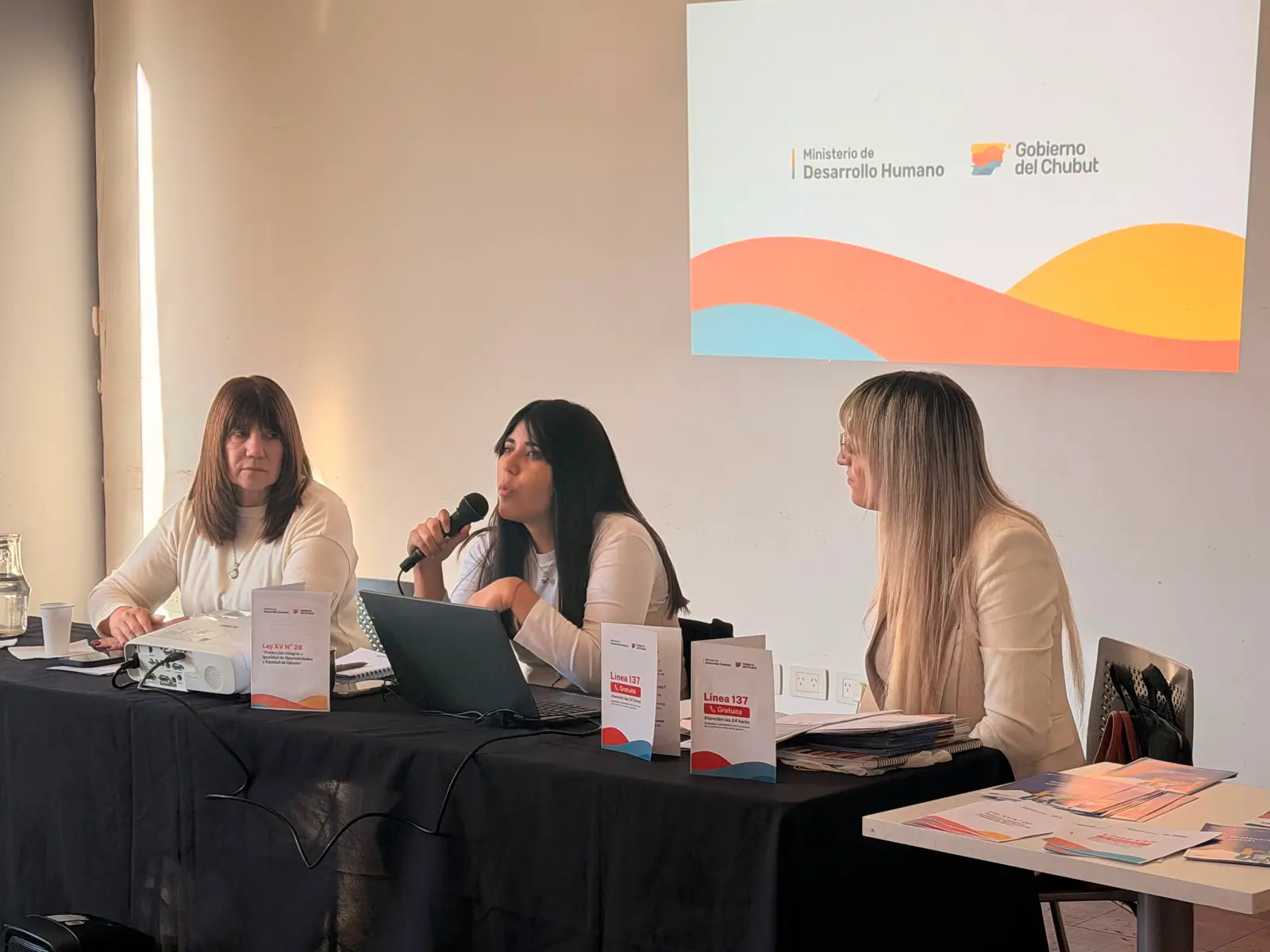 Provincia fortalece políticas sociales para el abordaje de problemáticas complejas en Comodoro Rivadavia
