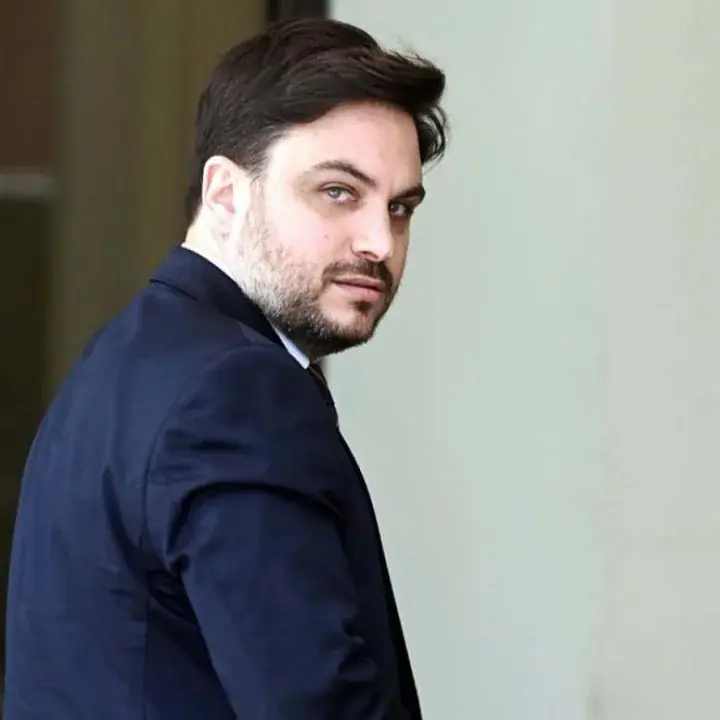Marra le exigió por carta a Milei la renuncia de Manuel Adorni