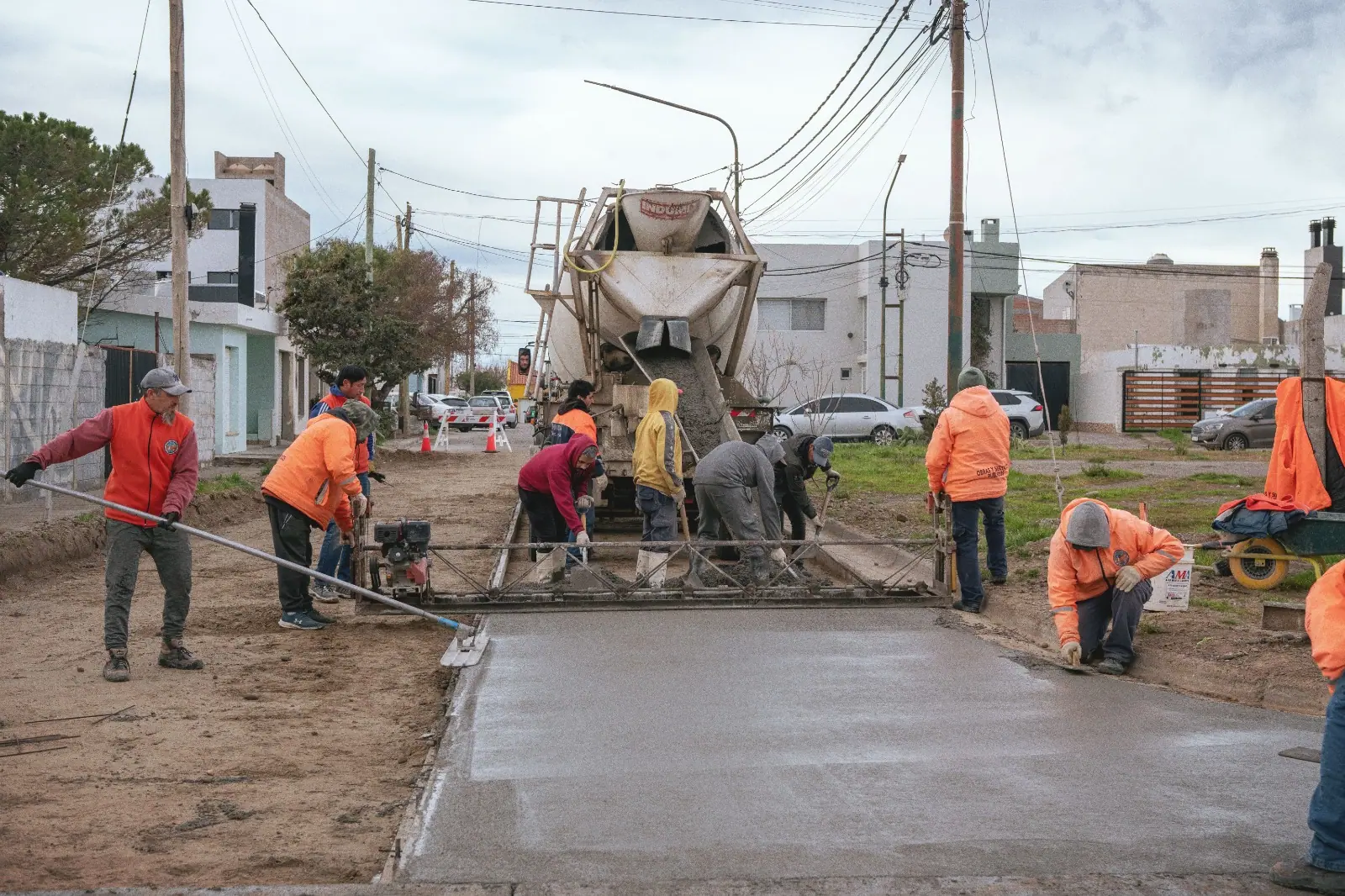 Avanza a buen ritmo la pavimentación de la Calle Rivadavia de Playa Unión