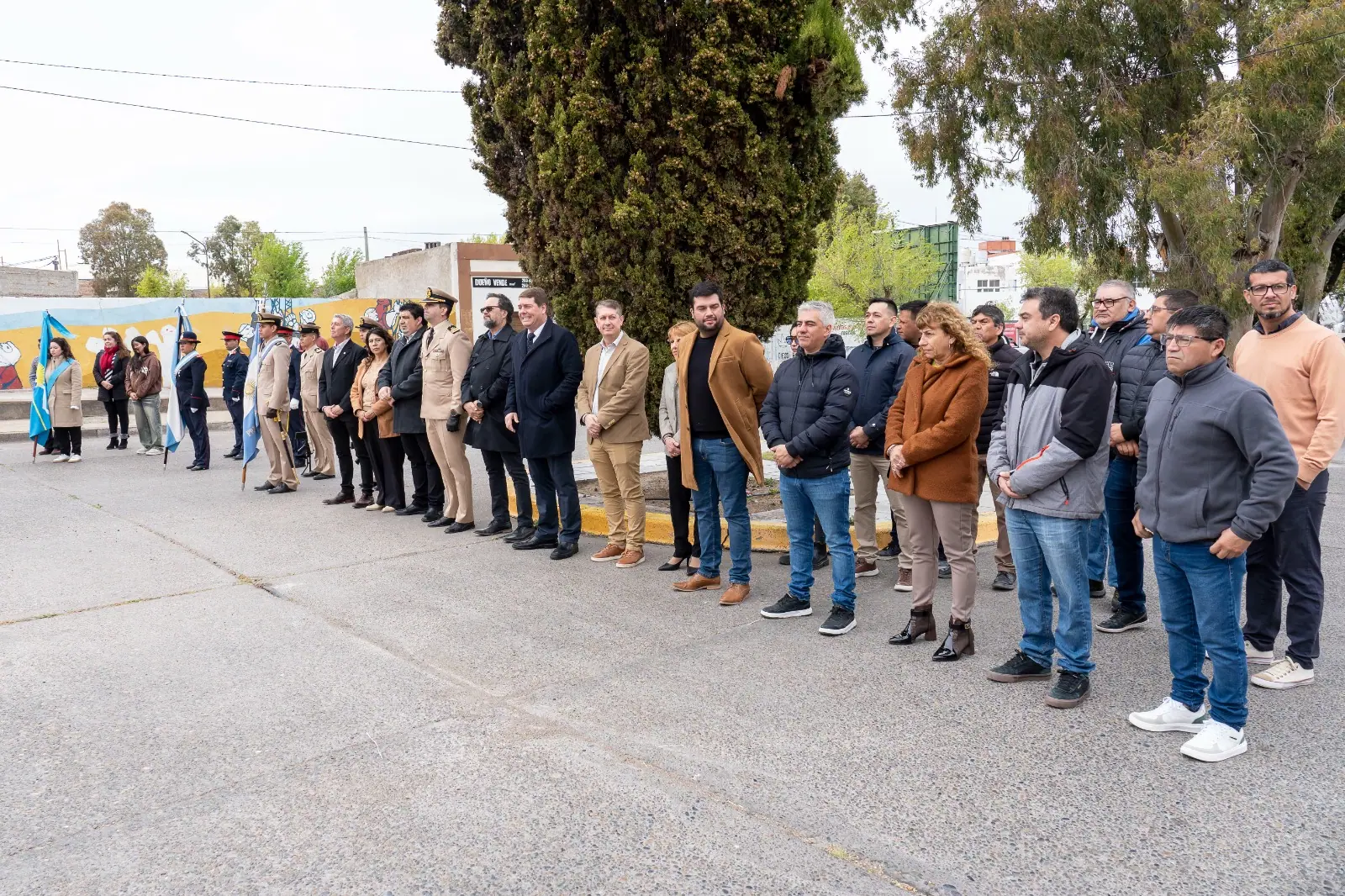 Biss encabezó el acto por el 12 de octubre