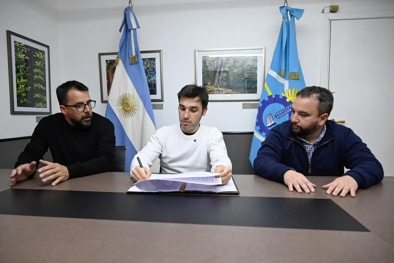 Torres anunció 60 viviendas destinadas a trabajadores esenciales en Esquel