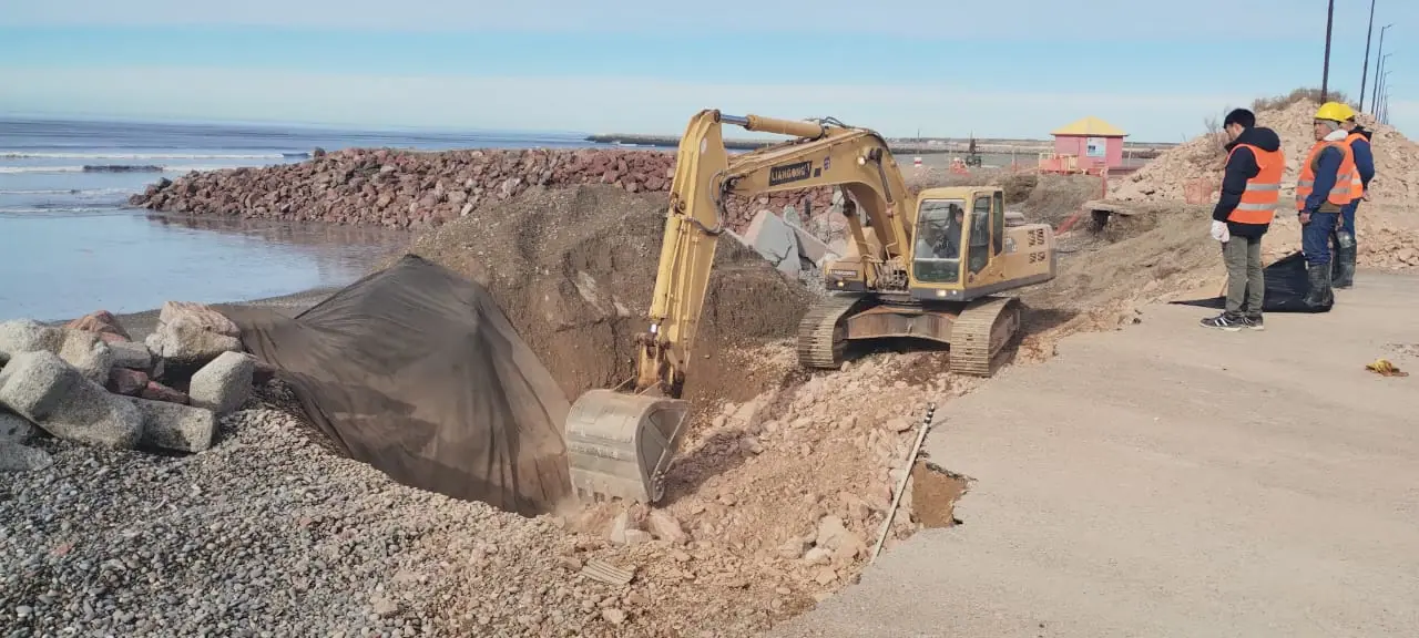 Provincia avanza con la obra de protección costera de Playa Unión