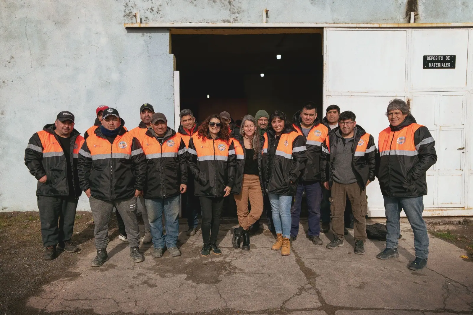 Nueva indumentaria de abrigo para el personal de Obras Públicas de Rawson