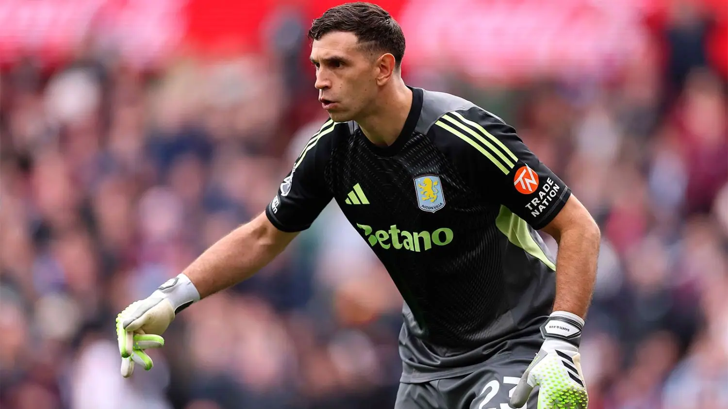 El Aston Villa goleó al Nottingham Forest y se metió en la gran final de la Europa League