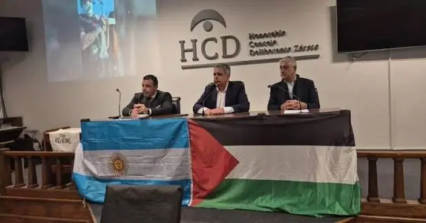 Polémica en Zárate: el PJ realizó un acto en apoyo a Palestina en el Concejo Deliberante