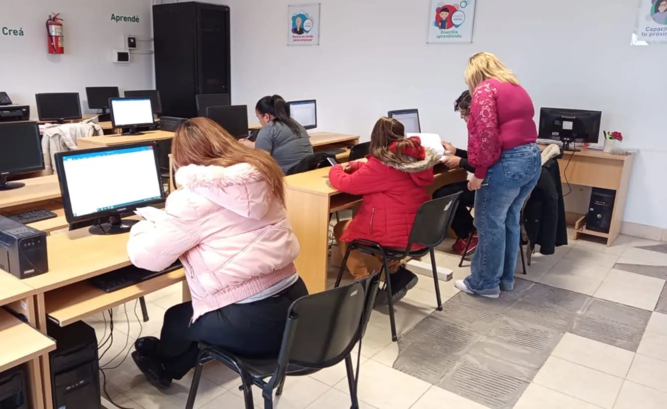 Rawson: Taller de Orientación Laboral para mujeres